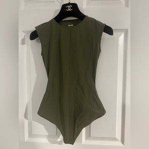 ALIX NYC Lenox Crewneck thong Bodysuit Army Military Green SIZE Small S EUC
